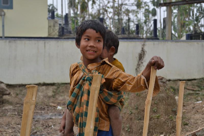 A responsible kid, Photo by Bipul Rabha on Wikimedia commons, under CC BY-SA 3.0